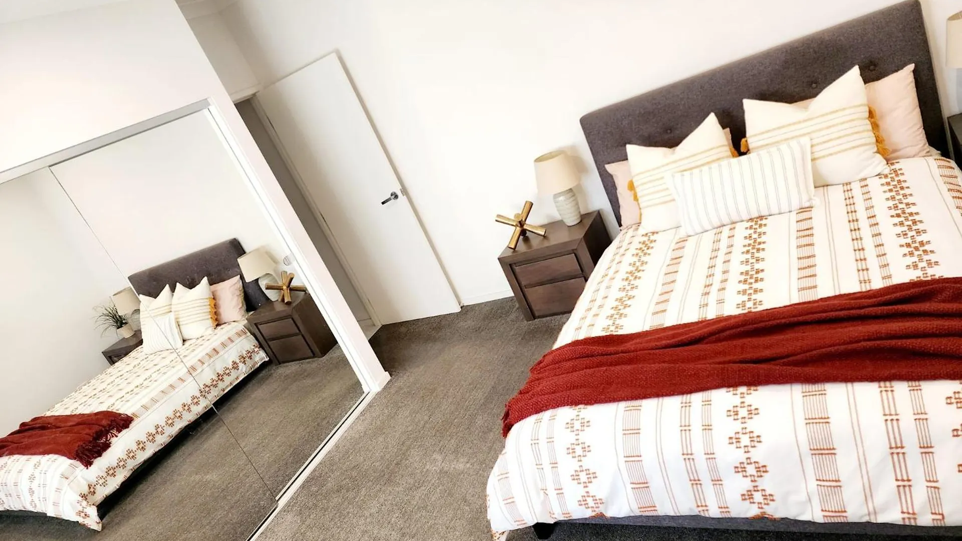 Modern Luxe Retreat Brisbane Apartment Doolandella Australia