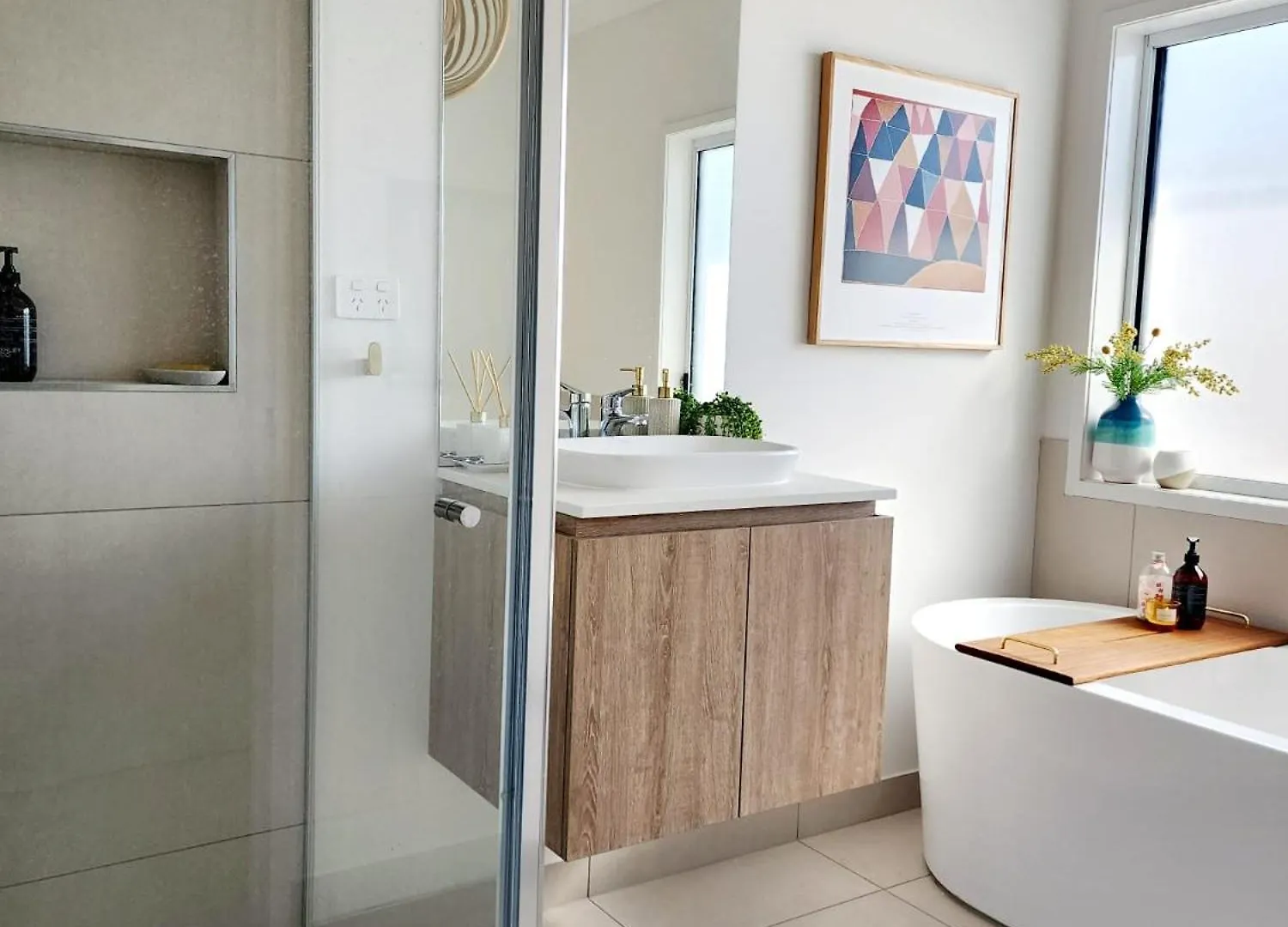 Modern Luxe Retreat Brisbane Apartment Doolandella Homestay