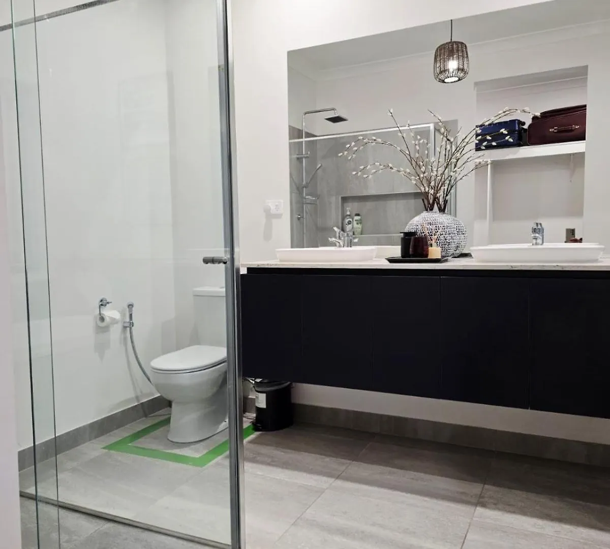 Modern Luxe Retreat Brisbane Apartman Doolandella Homestay szállás